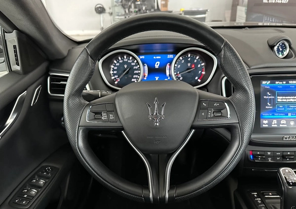 Maserati Ghibli cena 299899 przebieg: 33193, rok produkcji 2020 z Piotrków Trybunalski małe 407